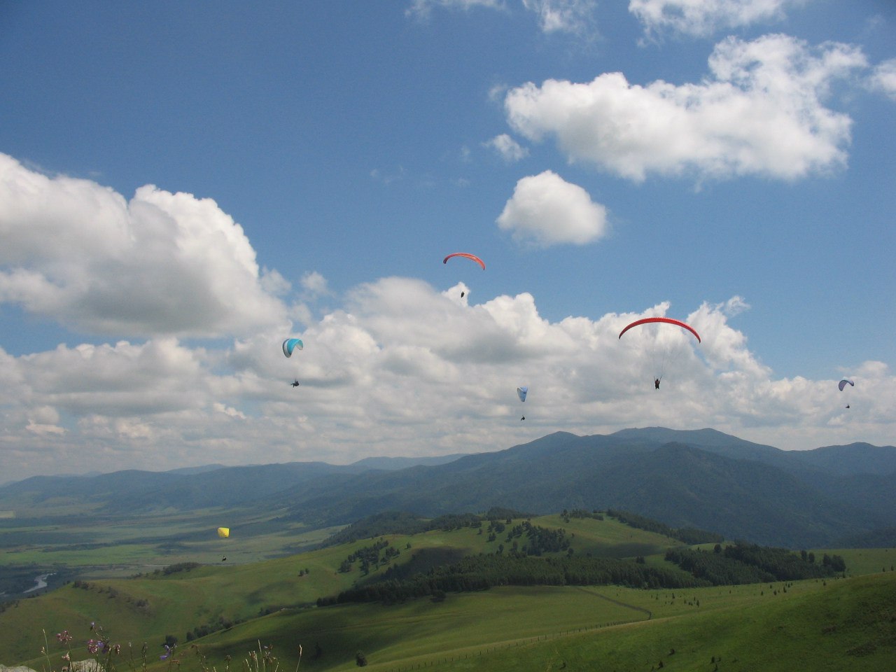 Алтай, Солоновка - Ольга Брякотнина и Павел Митюкляев (Ural Team Paragliding)